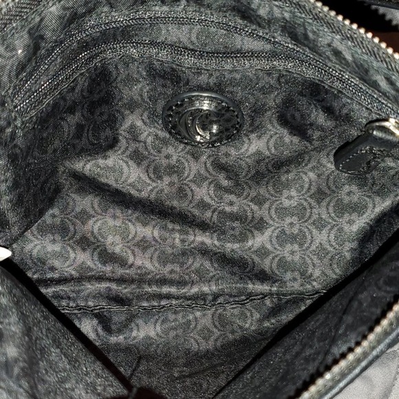 Classic Black Zip-top Crossbody Charming Charlie - Picture 4 of 7